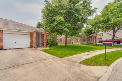 819 Fair Ln, New Braunfels, TX 78130 - photo 3