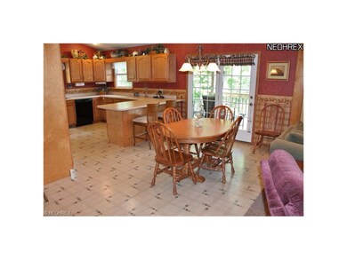 Kitchen/Dining Area