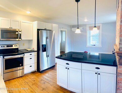 3527 Middle Easton Belmont Pike, Stroudsburg, PA 18360 - photo 4