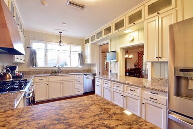 2114 Edgewater Dr, Albany, GA 31707 - photo 5