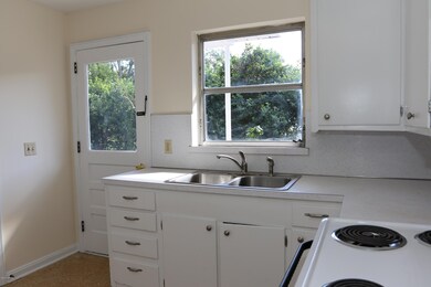 5017 Bedford Forest Dr, Jacksonville, FL 32210 - photo 7