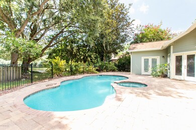 Pool & Spa