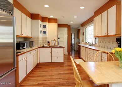 116 Shore Rd