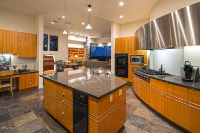 04Kitchen