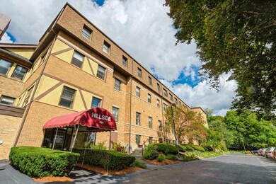 1029 Pleasant St unit 6, Worcester, MA 01602 - photo 2