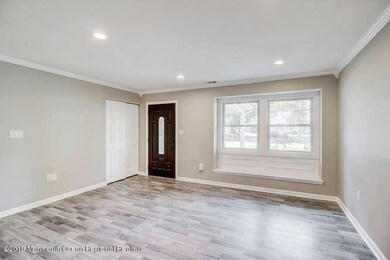 1 Spruce Cir S Barnegat NJ-small-010-007