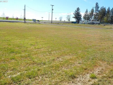 65 N Airstrip Dr, Tygh Valley, OR 97063 - photo 2