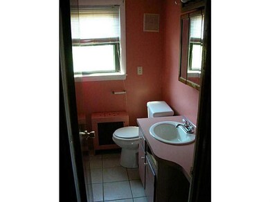 11 Benedict St, Riverside, RI 02915 - photo 6