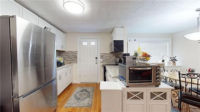 216 School St unit 4, Pawtucket, RI 02860 - photo 7