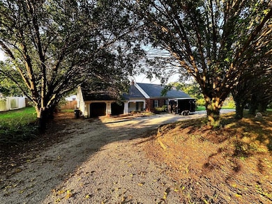 229 Country Club Rd, Ardmore, OK 73401 - photo 4