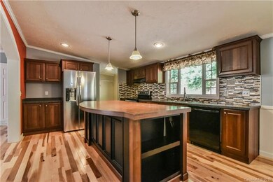 28 Trent Dr, Leicester, NC 28748 - photo 2