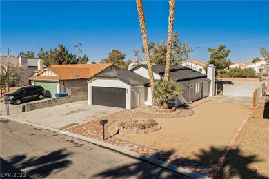 You'll love the large front yard with tons of spac