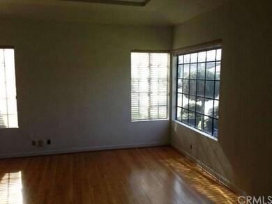 4 windows in the living room - great eyes of the h