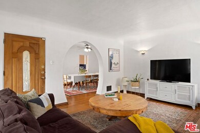 1120 S Crescent Heights Blvd, Los Angeles, CA 90035 - photo 4