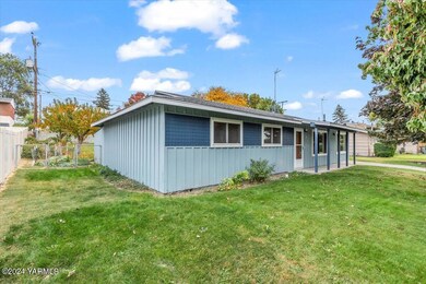 02-207 Adams Park Dr006