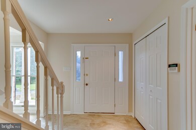 12605 Blue Mountain Ct, North Potomac, MD 20878 - photo 4