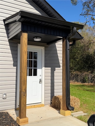 2 Heyward Ave, Honea Path, SC 29654 - photo 4