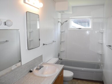 5324 Sharon St unit 4, Anchorage, AK 99508 - photo 2