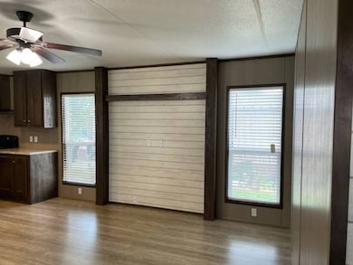 2300 Ward Bend Rd unit 365C, Sealy, TX 77474 - photo 5