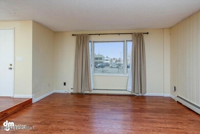05-Living Room_2848-FULL