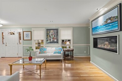 21 Davis Cir, Warwick, RI 02886 - photo 5