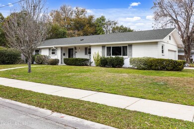 704 Acapulco Rd, Jacksonville, FL 32216 - photo 3