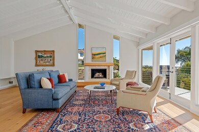 06 - Family Room