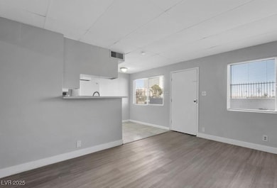 239 W Cleveland Ave unit 2, Las Vegas, NV 89102 - photo 3