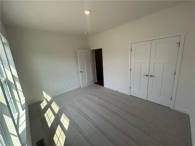 231 Lola Ct, McKees Rocks, PA 15136 - photo 4