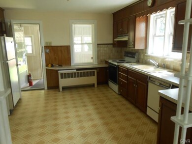 828 Saint Paul St, Whitehall, PA 18052 - photo 6