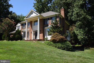 8010 Byrnwood Ct, McLean, VA 22102 - photo 2