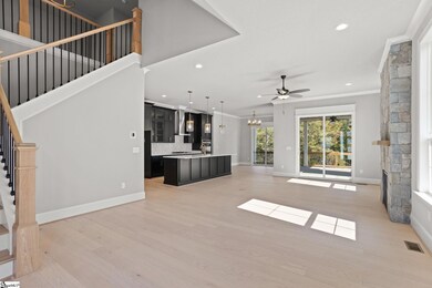 122 Winding Rock Rd, Simpsonville, SC 29680 - photo 4