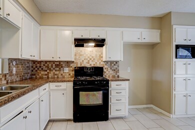 8807 Twisting Vine Ln, Houston, TX 77040 - photo 2