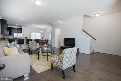 12753 Longford Glen Dr, Germantown, MD 20874 - photo 7