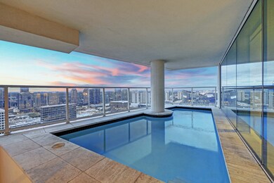 Your own private heated pool with amazing 31st flo