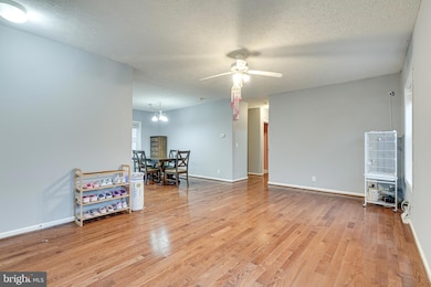 14640 Lufthansa Cir, Chantilly, VA 20151 - photo 7