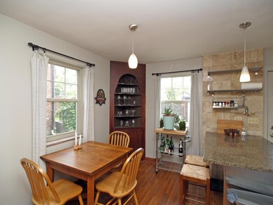 Dining & Bar Seating