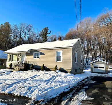 582 W Housatonic St, Pittsfield, MA 01201 - photo 2