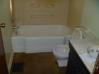 1833 N Linwood Ave, Indianapolis, IN 46218 - photo 7