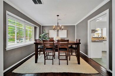 12406 Woodthorpe Ln, Houston, TX 77024 - photo 6