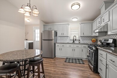 14-Kitchen