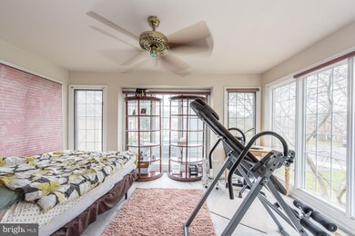 6186 Snowhill Ct, Centreville, VA 20120 - photo 7