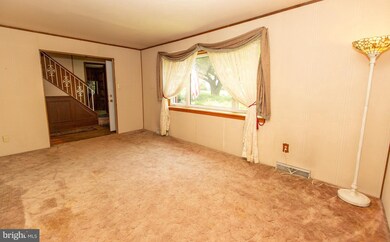 191 Deacon Dr, Norristown, PA 19403 - photo 4