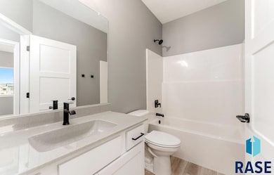 5409 E Brennan Dr, Sioux Falls, SD 57110 - photo 7