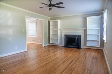 4813 GLEN FOREST-Living_Dining