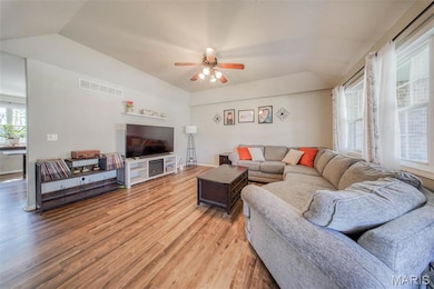 19580 Lyle Ln, Waynesville, MO 65583 - photo 3