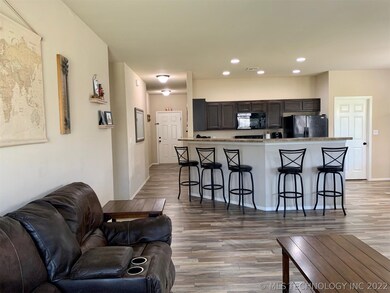 2608 W Fredericksburg St, Broken Arrow, OK 74011 - photo 4