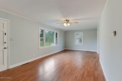 310 Lakewood Dr, Jacksonville, NC 28546 - photo 5