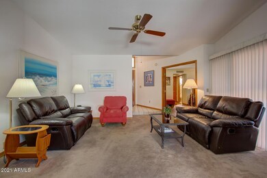 005_Living Room