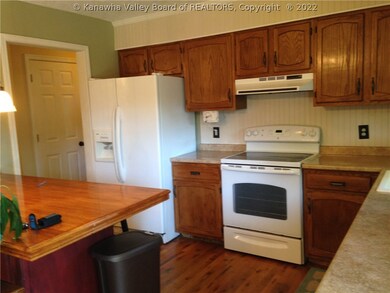 479 Hamon Dr, Scott Depot, WV 25560 - photo 5